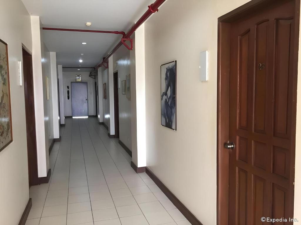 El Haciendero Private Hotel Iloilo City Exteriör bild