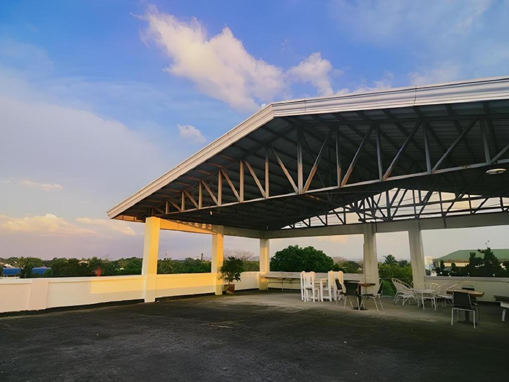 El Haciendero Private Hotel Iloilo City Exteriör bild