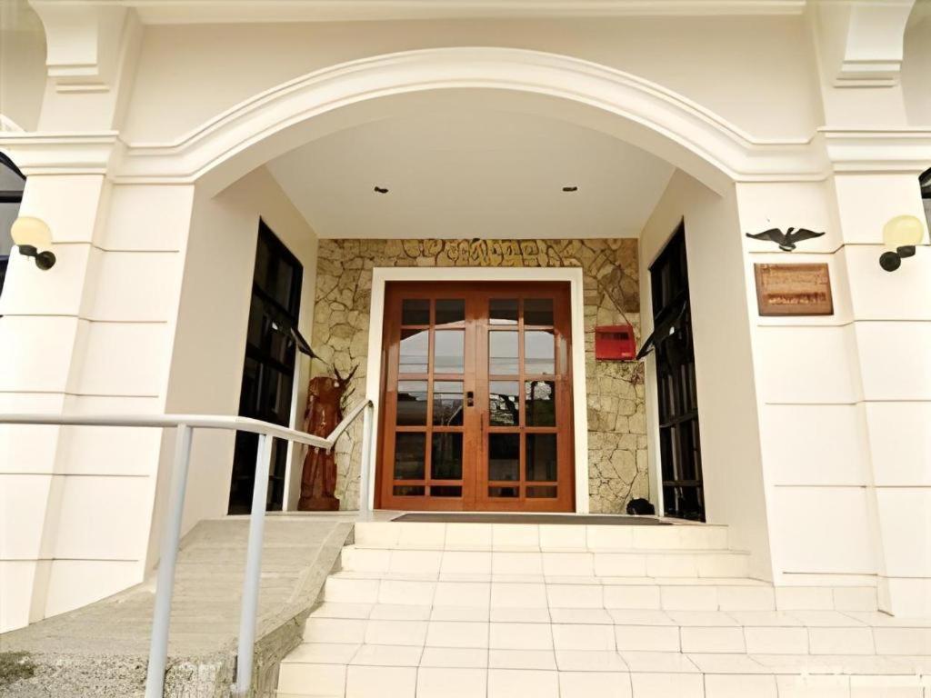 El Haciendero Private Hotel Iloilo City Exteriör bild