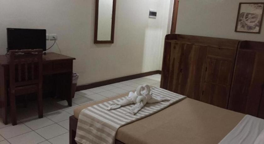 El Haciendero Private Hotel Iloilo City Exteriör bild