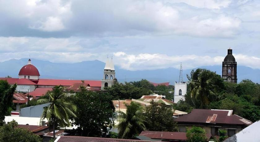 El Haciendero Private Hotel Iloilo City Exteriör bild