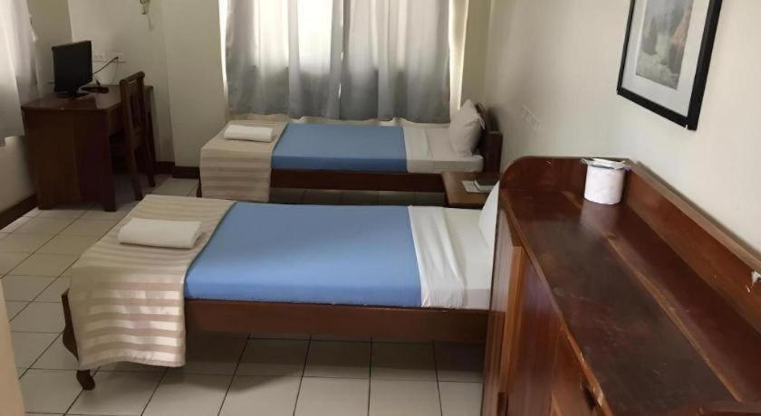 El Haciendero Private Hotel Iloilo City Exteriör bild